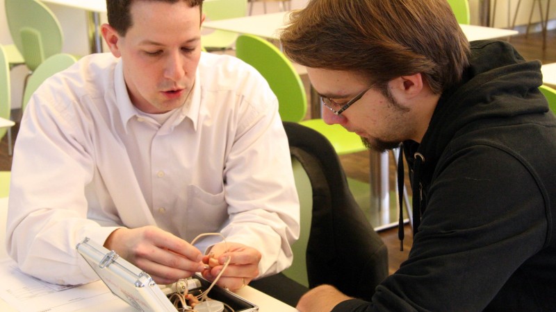 Guoth Zalán nyeremény átadás